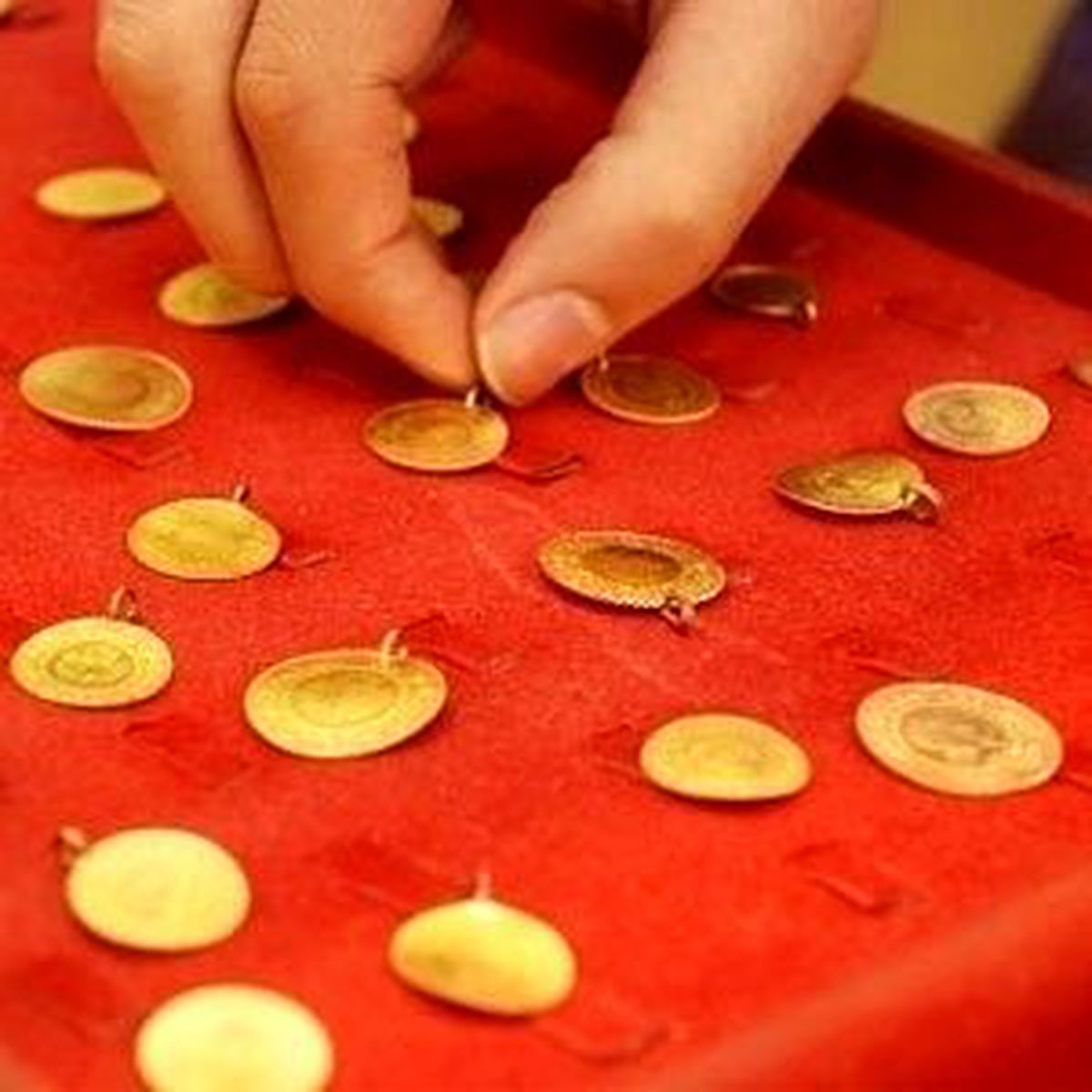 Altın Fiyatları Daha da Düşecek!