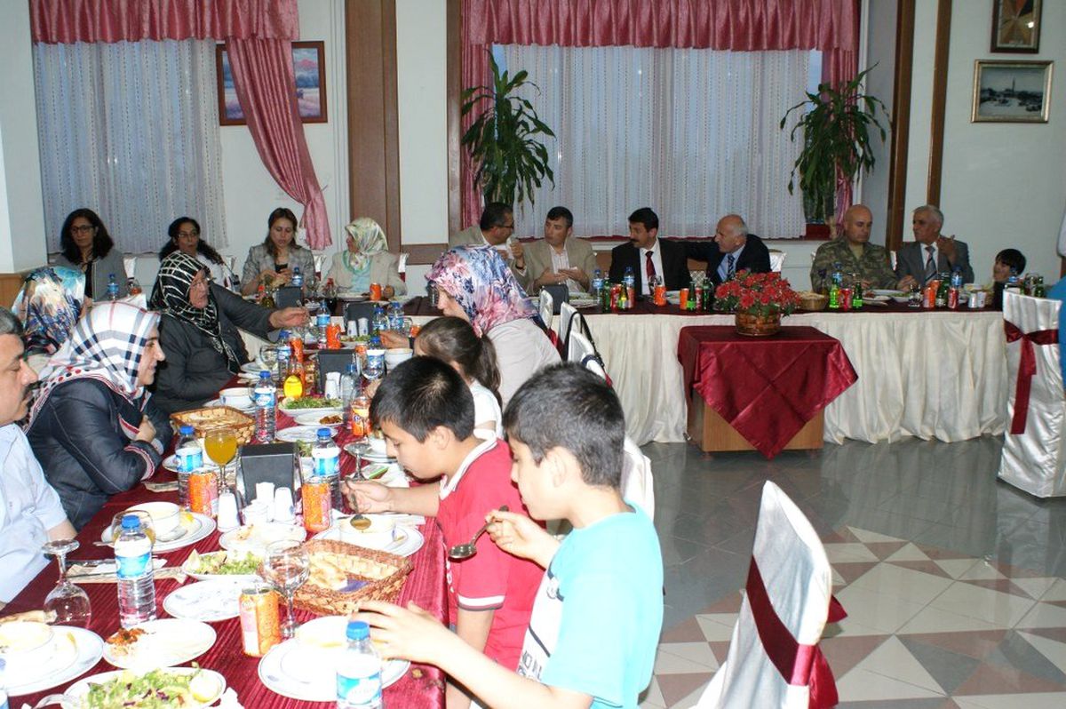 Anneler Günü'nde, Şehit Anneleri ve Eşleri Unutulmadı