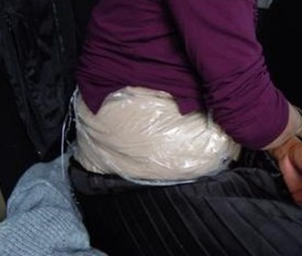 Anneler Gününde 1 Yaşındaki Bebeği ve Oğluyla Birlikte Uyuşturucudan Yakalandı
