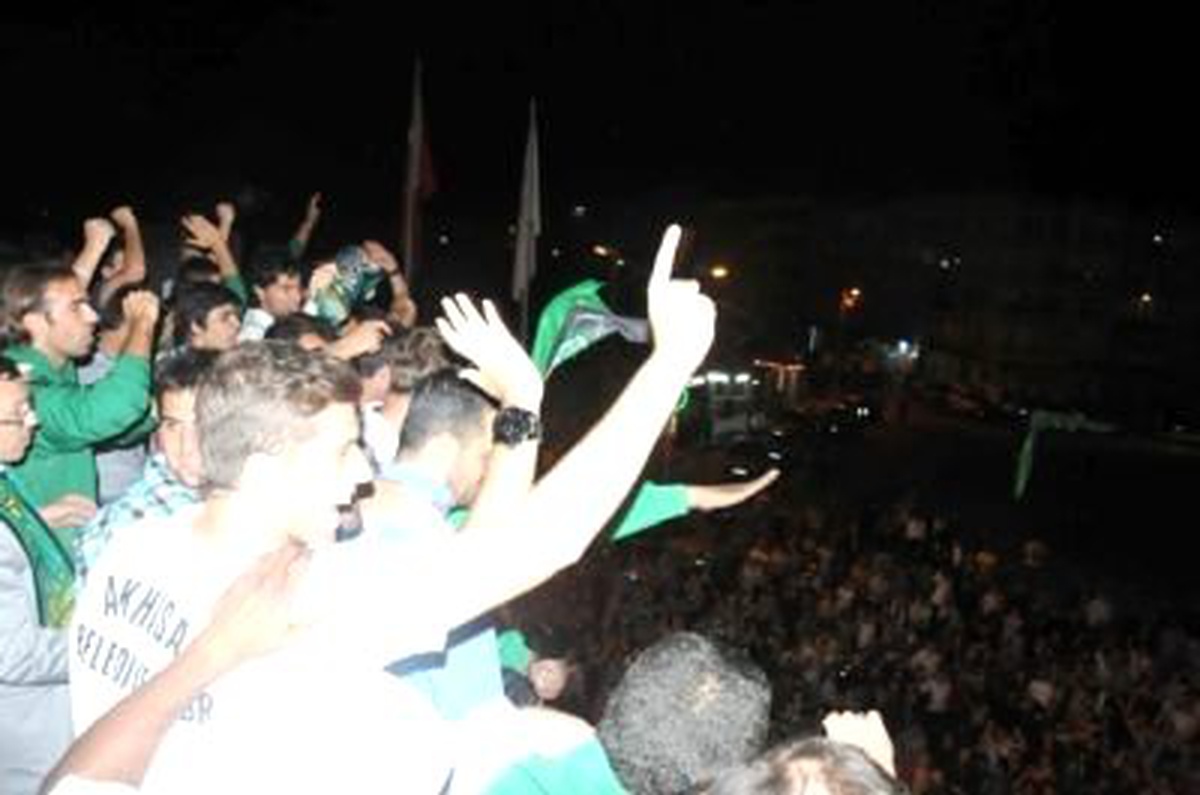 Bank Asya 1.Lig'de, Çaykur Rizespor'u Deplasmanda 2-1 Yenen Akhisar Belediyespor, Elazığspor'dan...