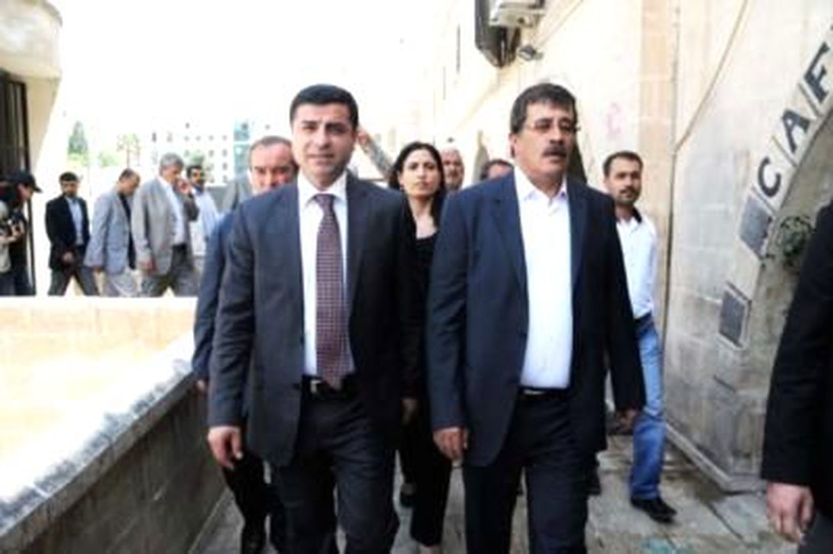 Demirtaş'tan Flaş Tatlıses İddiası