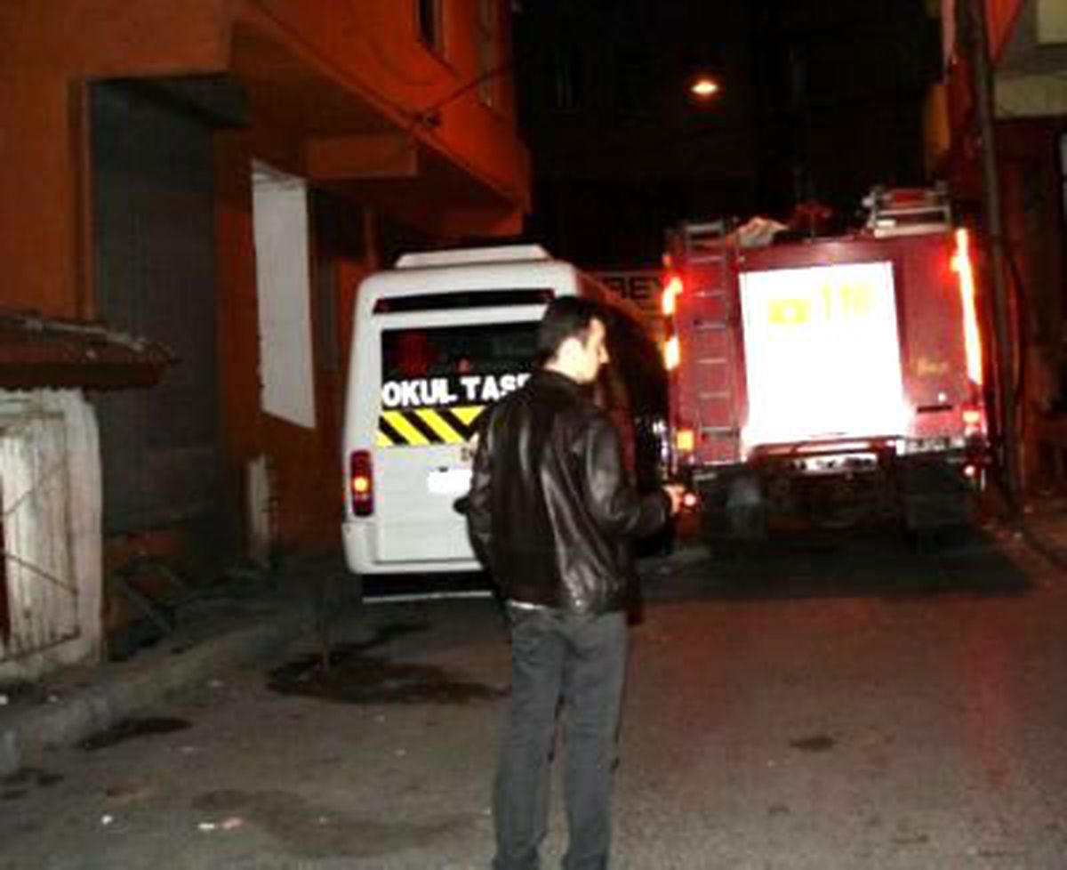 Beyoğlu\'nda Ses Bombası Patladı