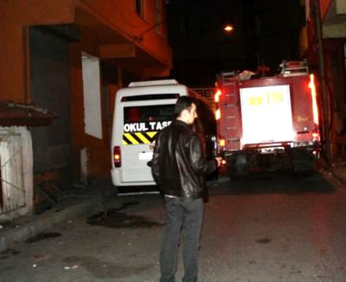 Beyoğlu\'nda Ses Bombası Patladı