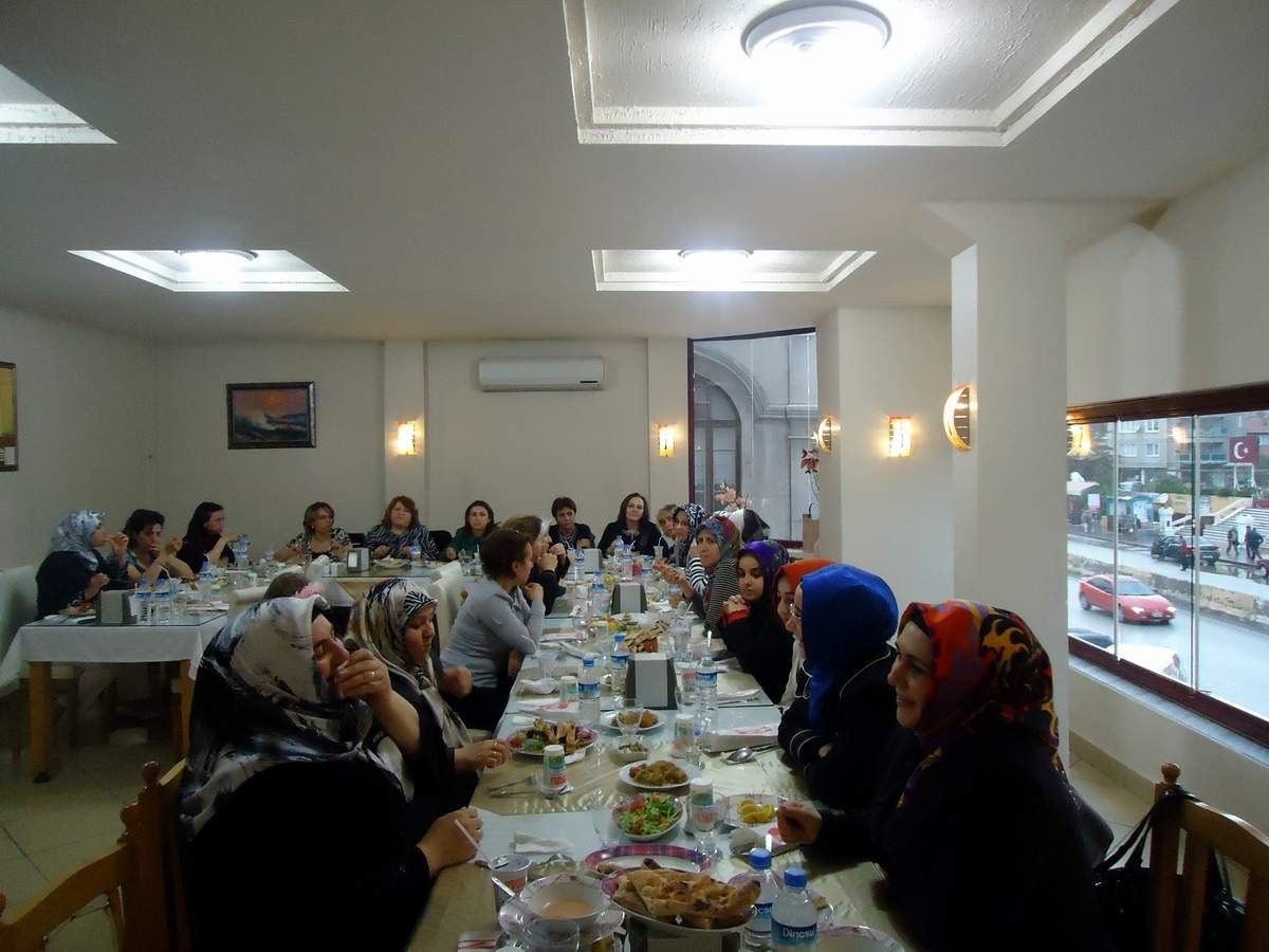 Bozüyük MHP\'den Anneler Günü Programı