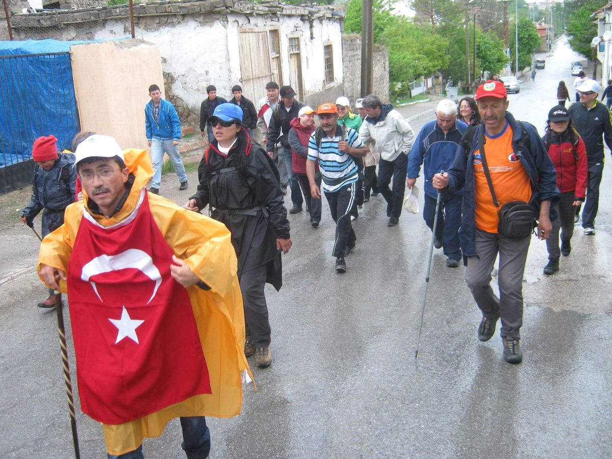 Bünyan Dostları Anneler İçin Yürüdü