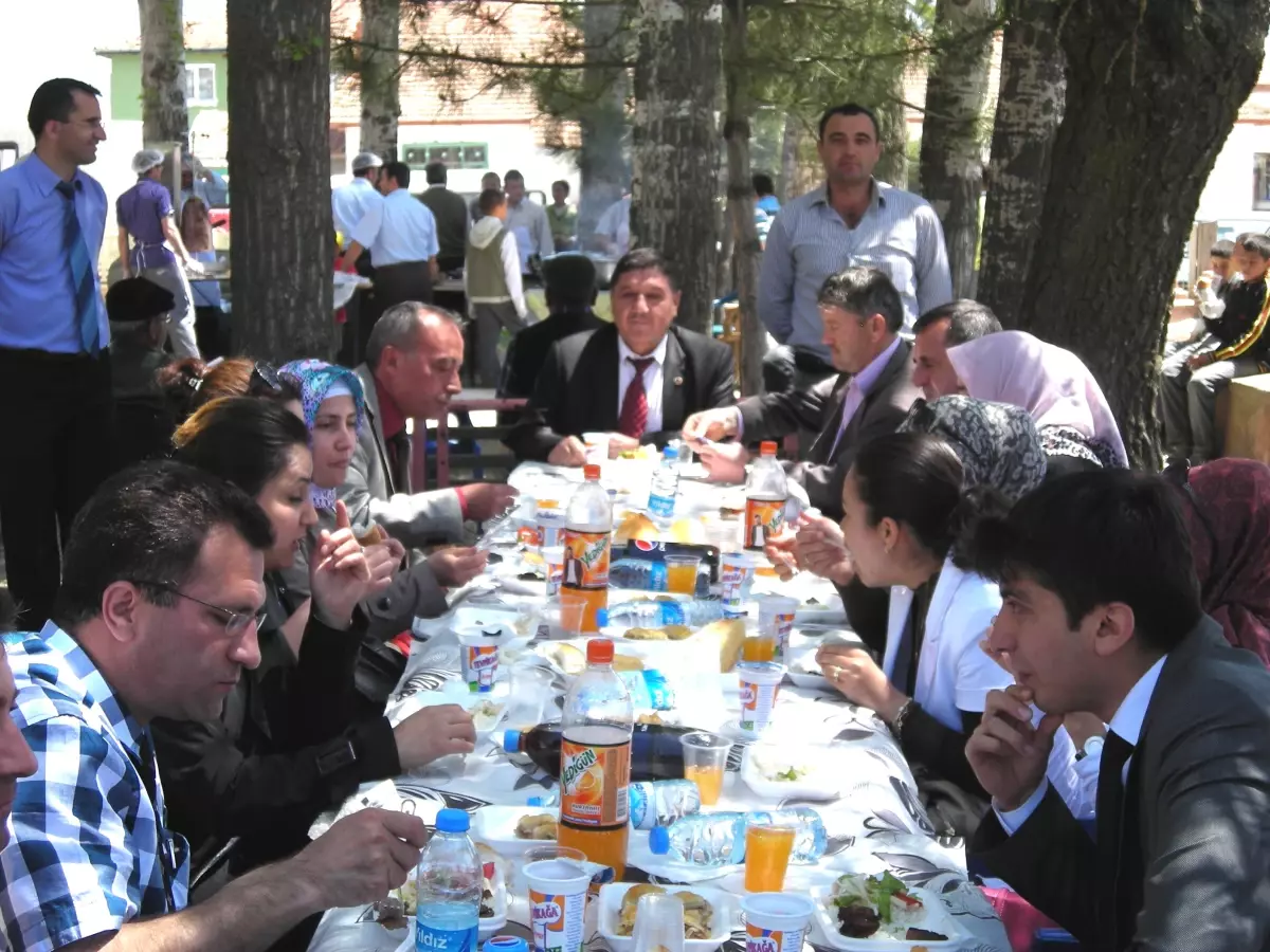 Çayırbaşı\'nda Görkemli Kermes