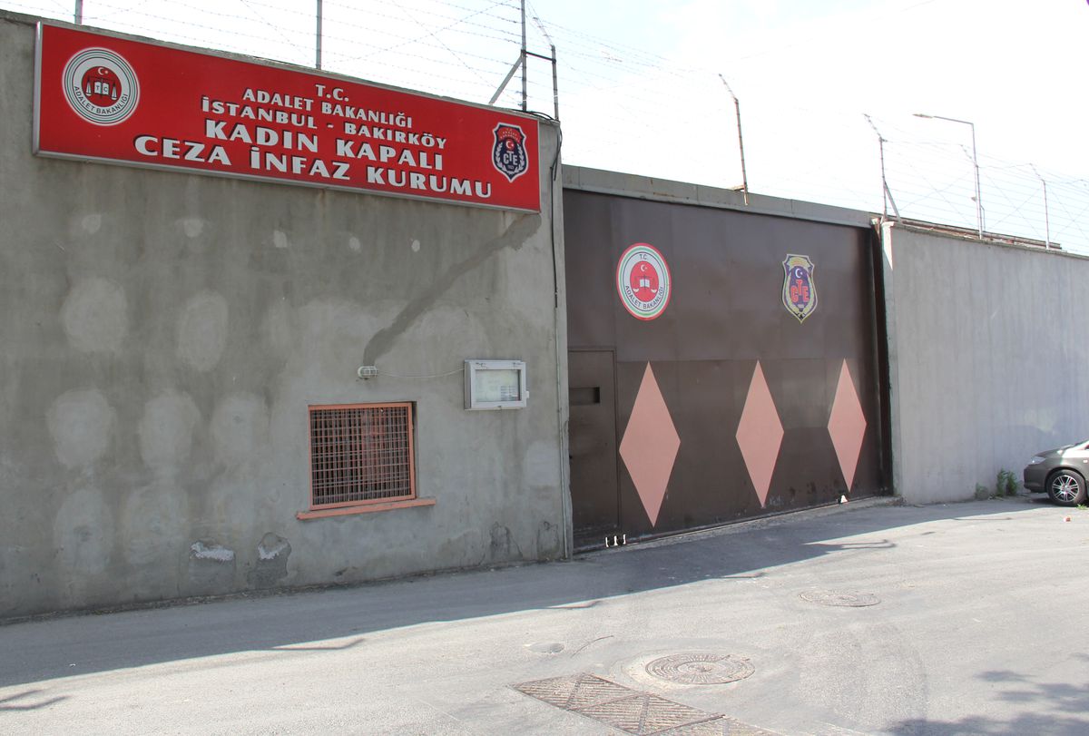 Cezaevindeki Kadınlara "Anneler Günü" Hediyesi