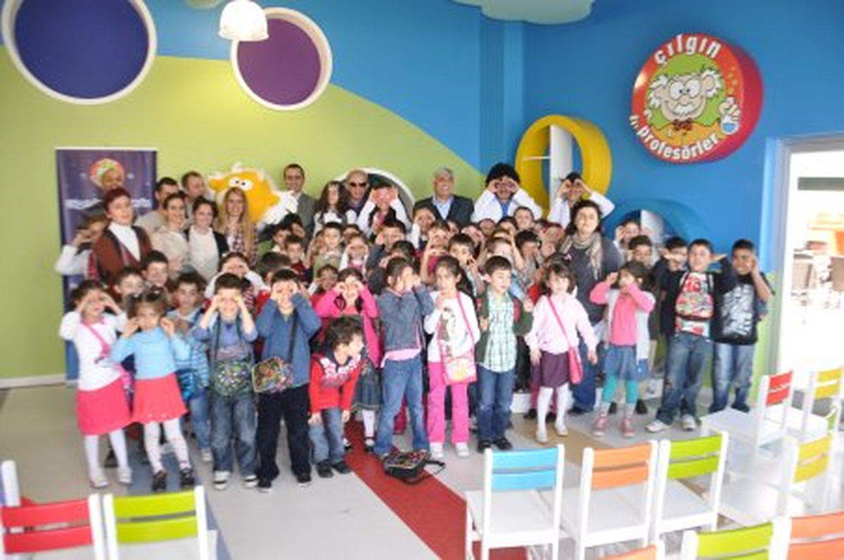 Çılgın Profesörler Pikniğe Çıkıyor!