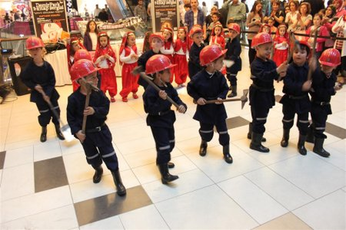 Demirpark Yazarları Okuyucularıyla Buluşturuyor