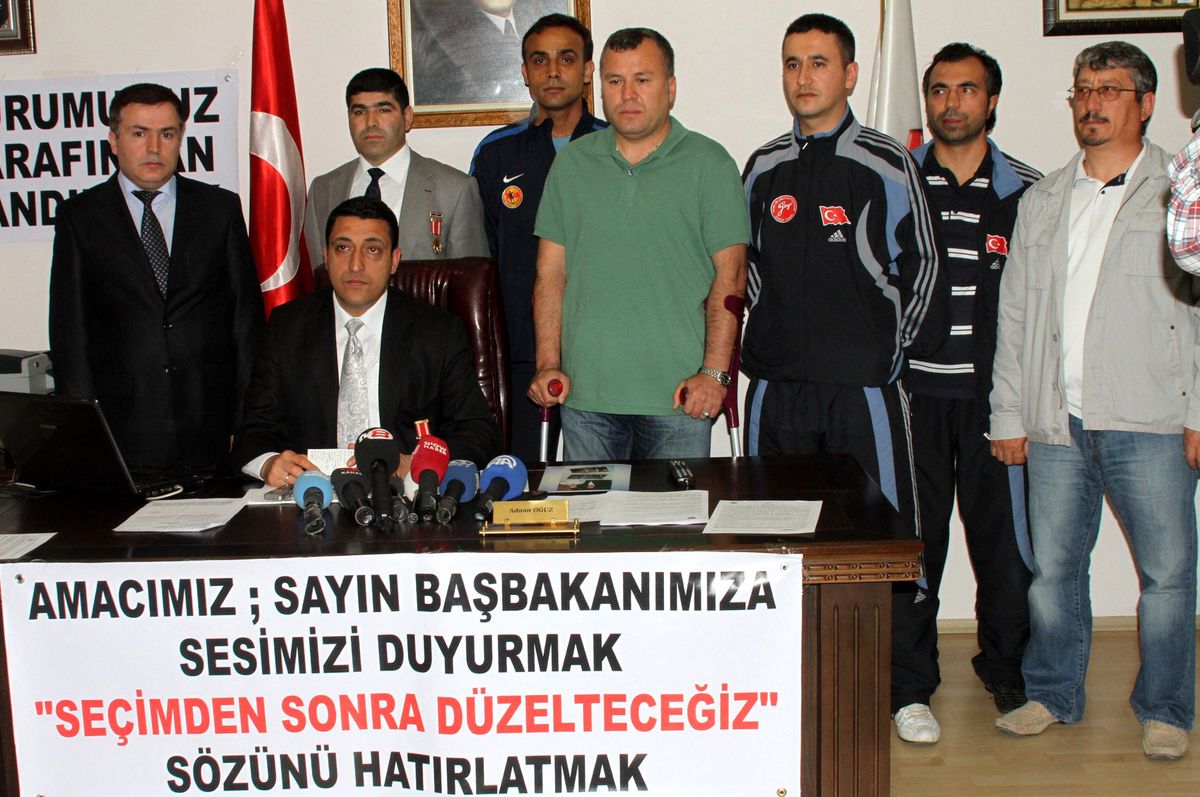 Emekli Uzman Jandarmalar Özlük Hakları İçin Açlık Grevi Başlattı