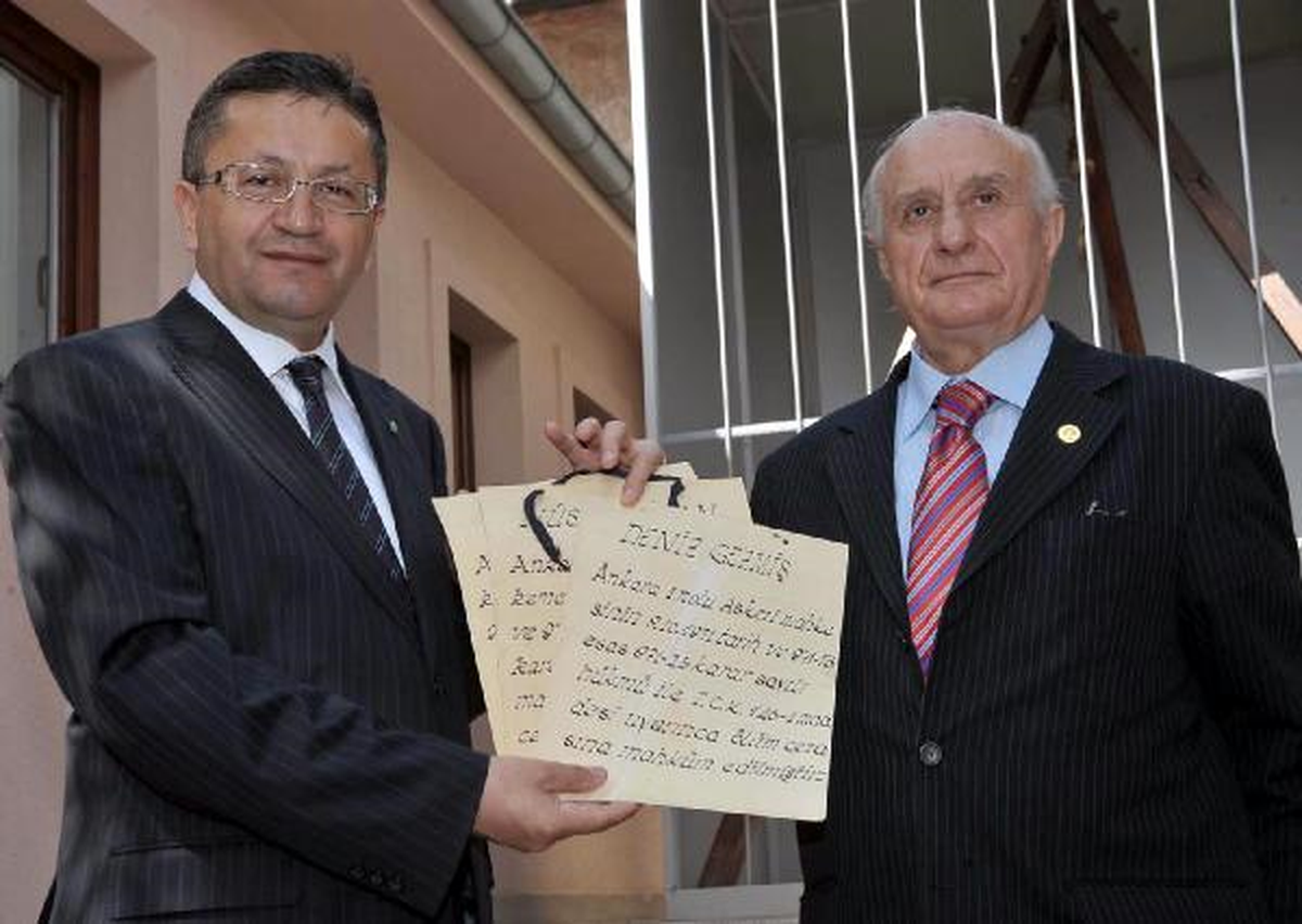 Gezmiş, Aslan ve İnan'ın İdam Yaftaları Ulucanlar Cezaevi'ne Bağışlandı