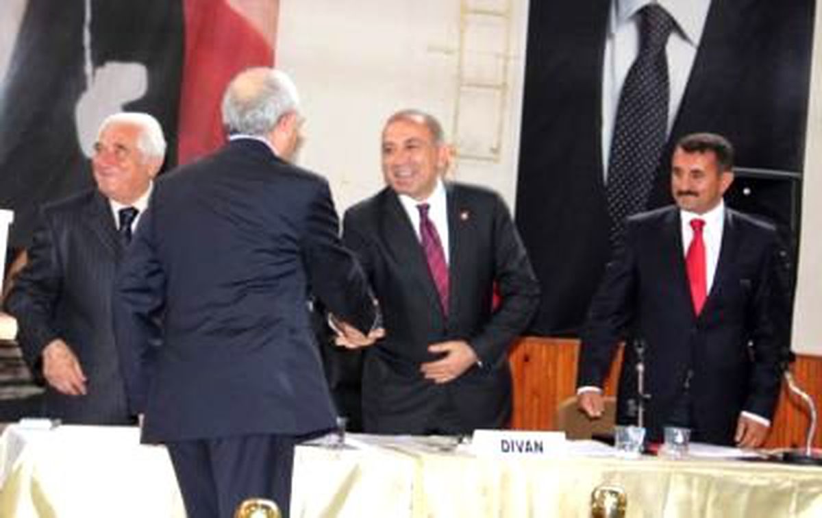 Gürsel Tekin: 'Sayın Genel Başkanımla Bir Sorunum Yok'