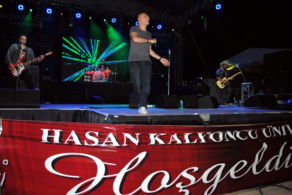 Hasan Kalyoncu Üniversitesi 2. Bahar Şenliği Yıldızlar Geçidine Sahne Oldu