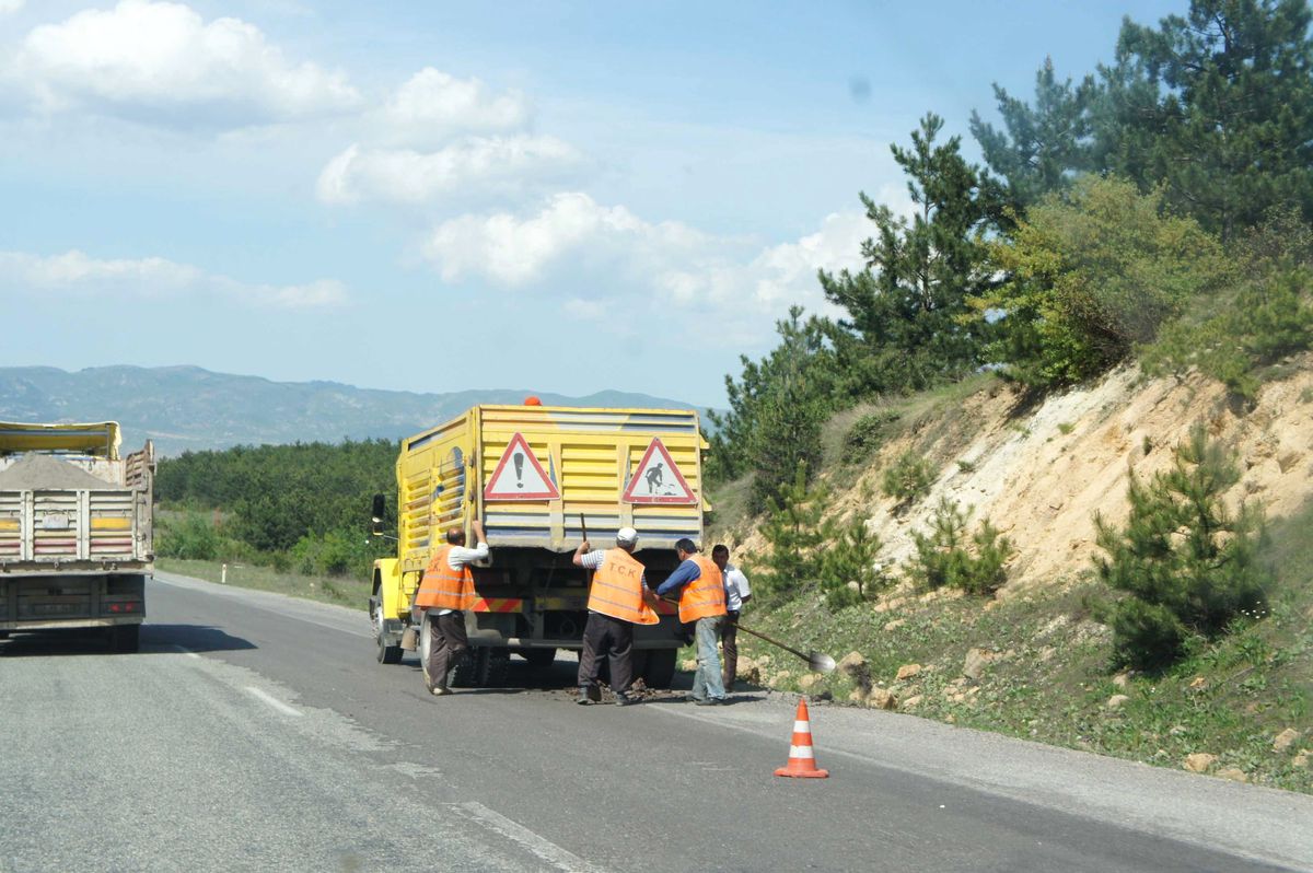 Kastamonu\'da Trafik İşaretleri Yenileniyor