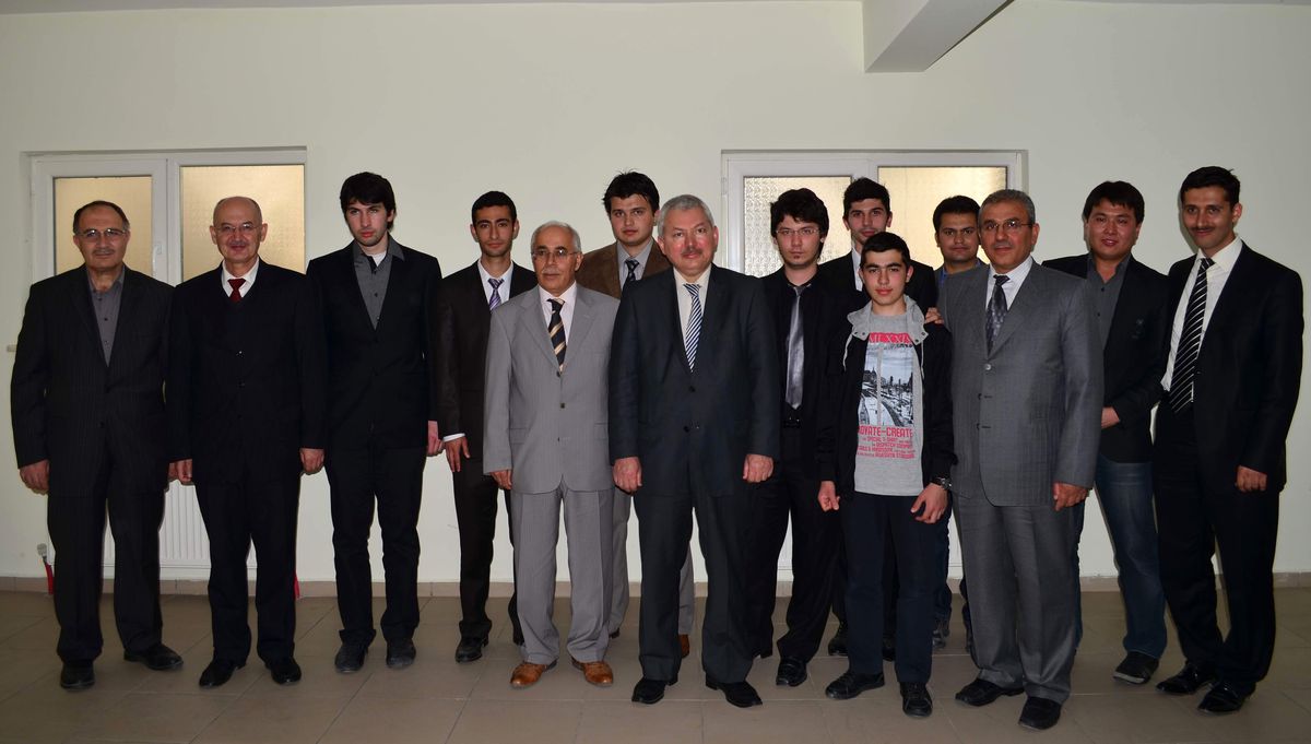 Konya'da Üniversite Öğrencilerinin Mezuniyet Sevinci