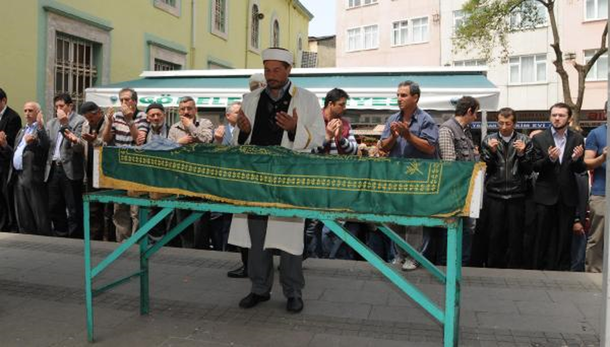 Maganda Kurbanı Taraftar Toprağa Verildi