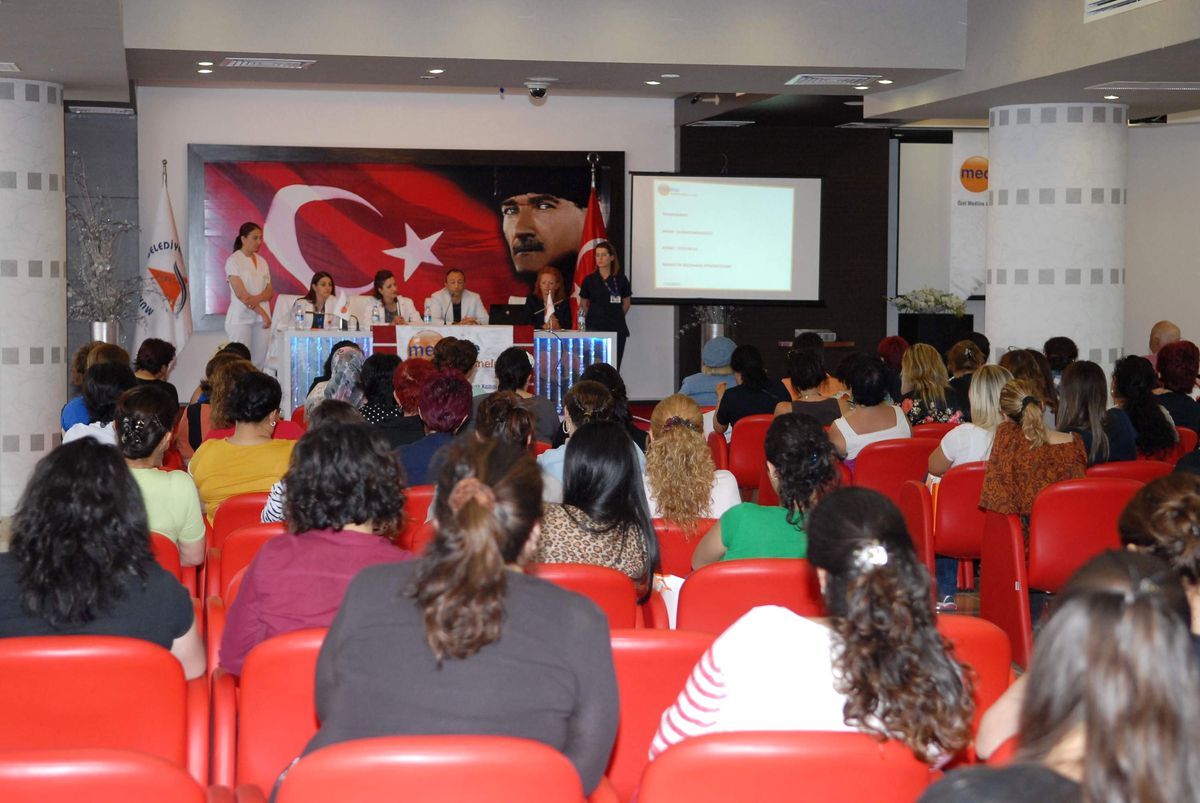 Muratpaşa'dan Annelere Özel 'Sağlık Semineri'