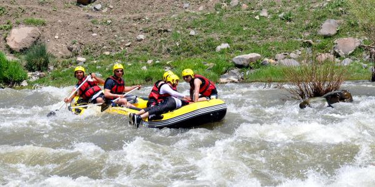 Muş\'ta Rafting Botu Devrildi