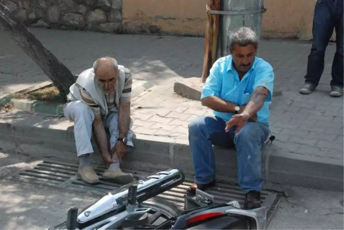 Otomobil Motosiklete Çarptı: 2 Yaralı