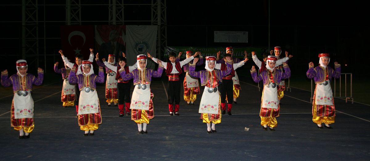 Paü Türküler ile Coştu