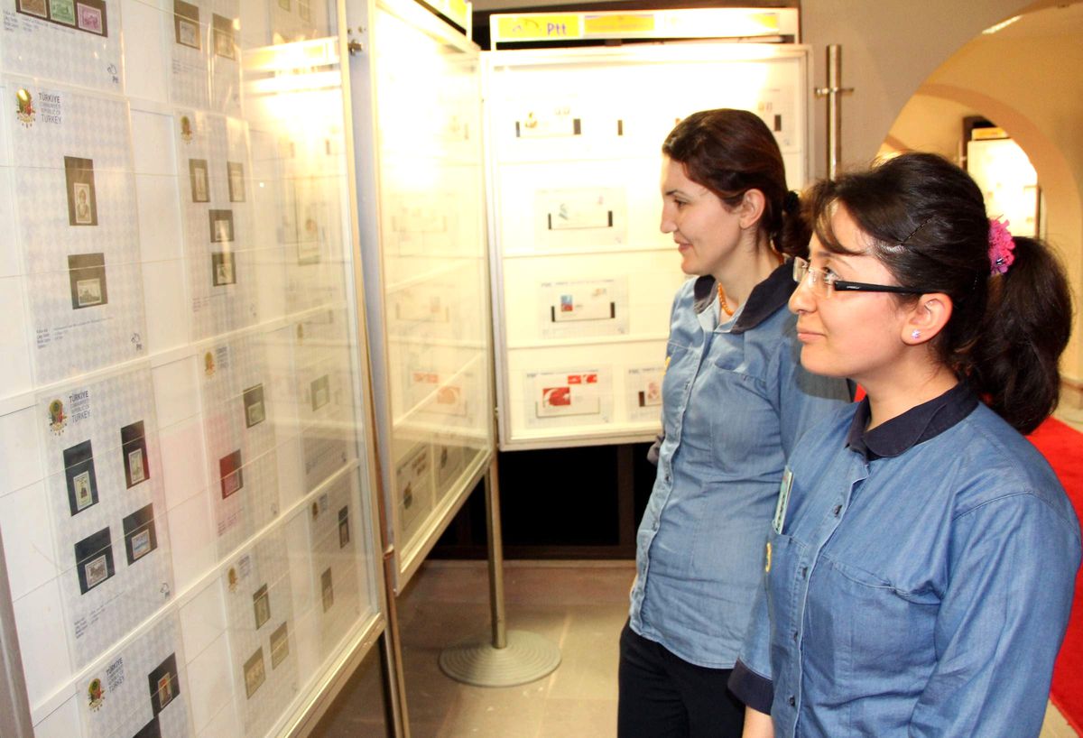 Samsun\'da Atatürk ve Gençlik Temalı Pul Sergisi Açıldı