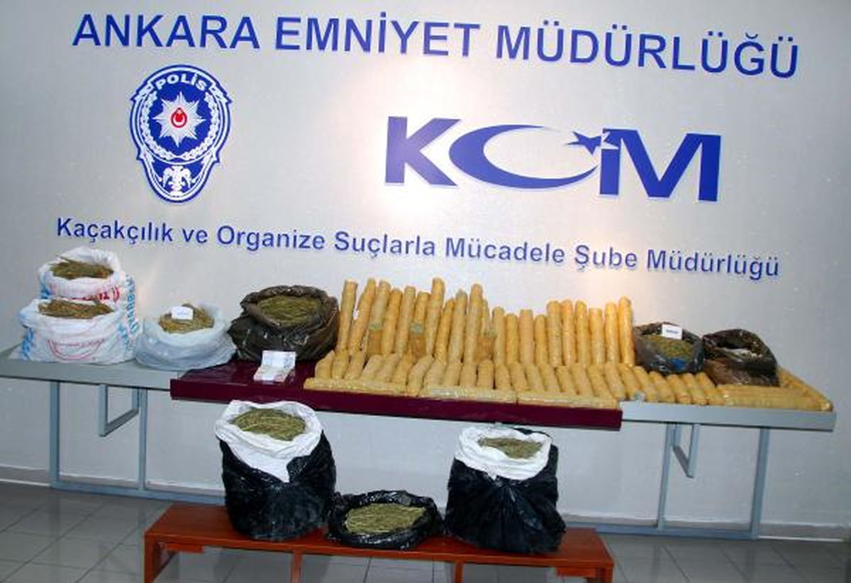 Su Borusu İçinde 70 Kilo Esrar Ele Geçirildi