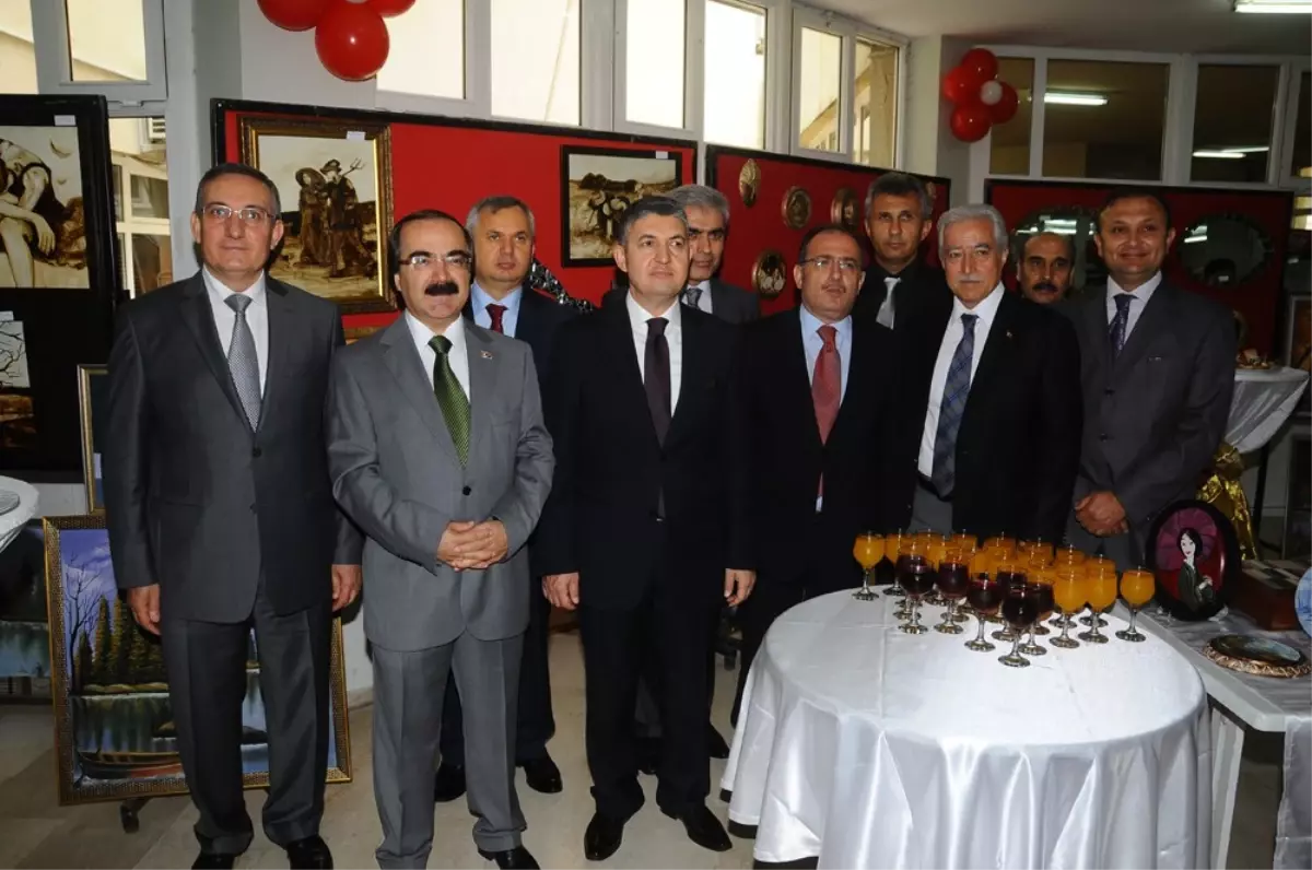 Tutuklu ve Hükümlüler Sergi Açtı