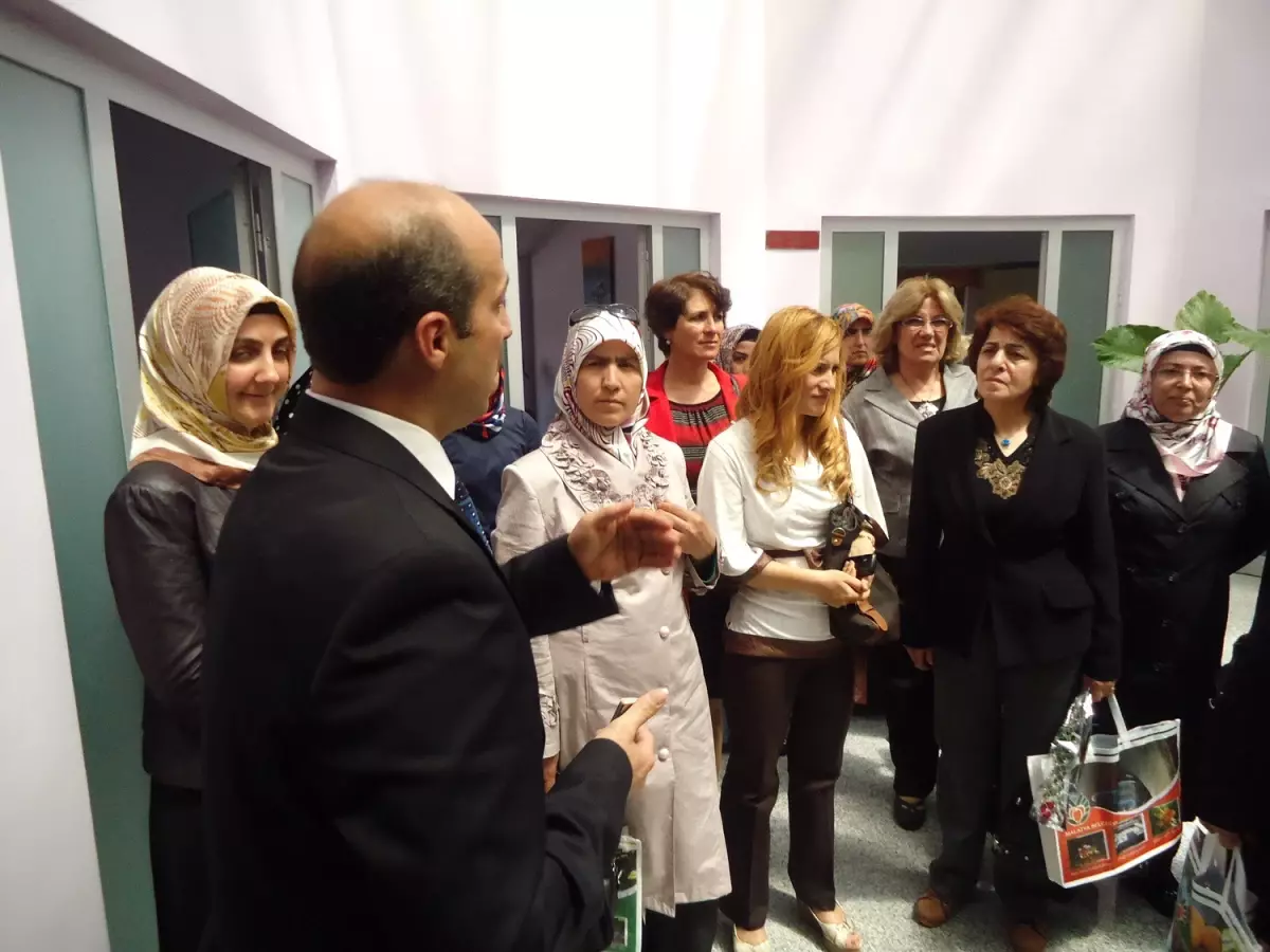 Aile Danışma Ve Destek Merkezi\'nden Kadın Dernek Yöneticilerine Kahvaltı 
