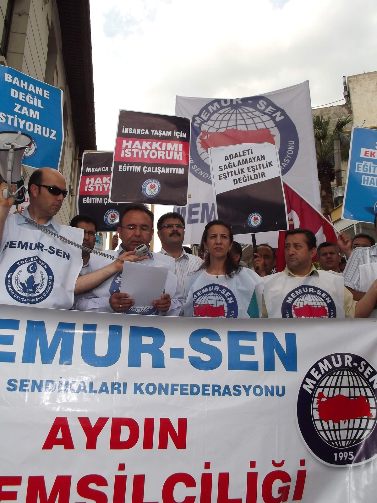 Aydın'da Kamu Çalışanları Maaş Zamlarını Eleştirdi