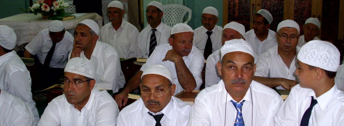 Baba Oğul Kuran-I Kerim Öğreniyorlar