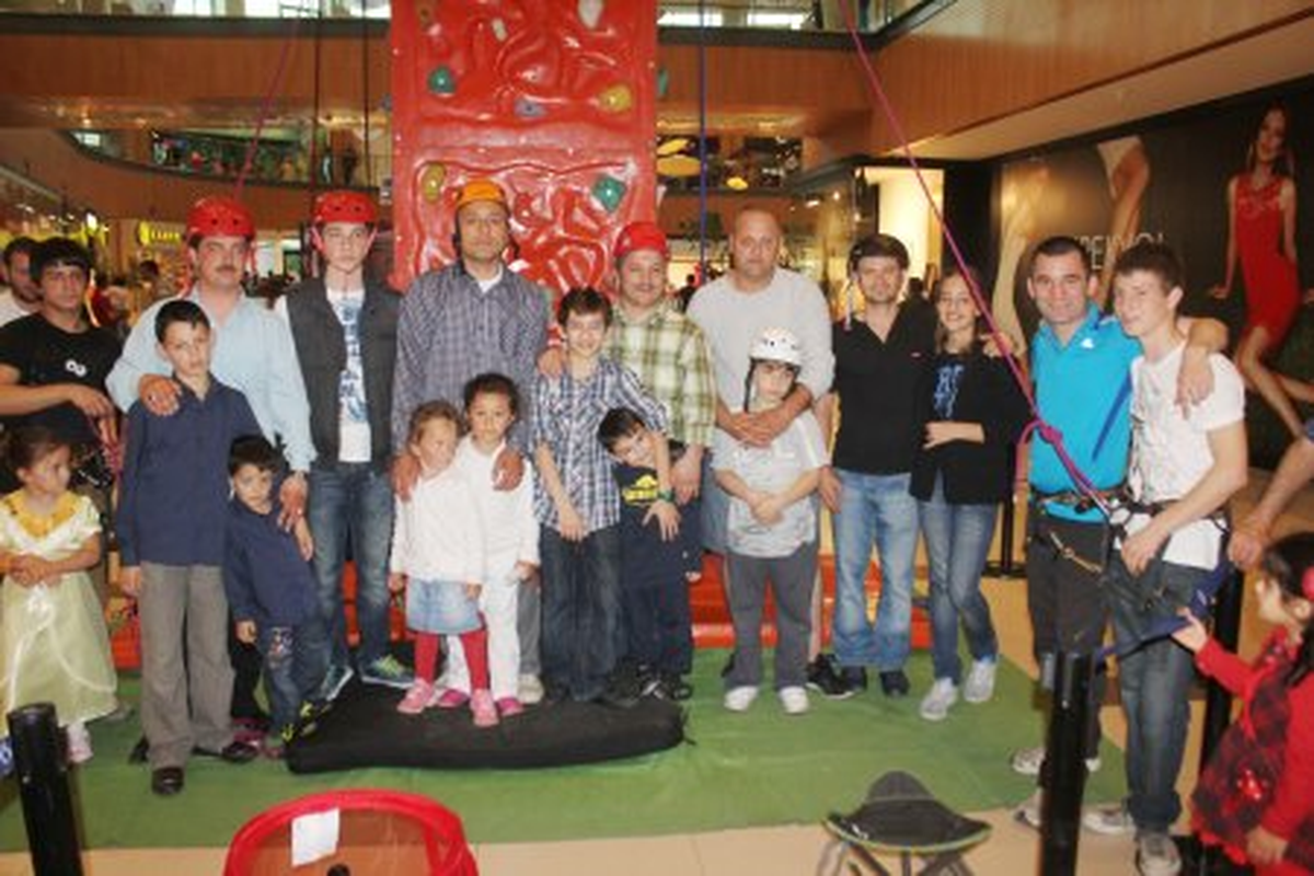 "Babalar Çocukları İçin Yarışıyor\'\'