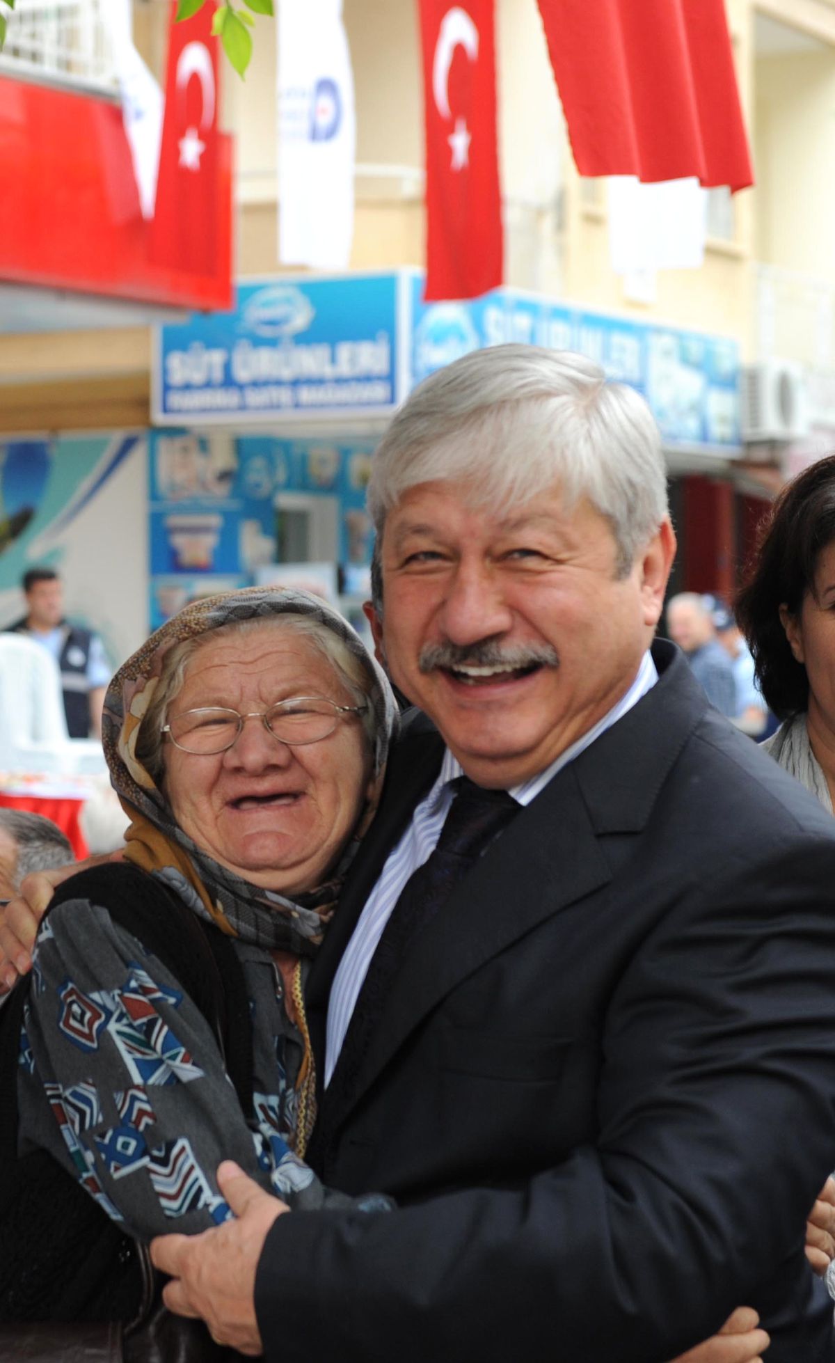 Başkan Akaydın Esnafla Kahvaltıda Buluştu