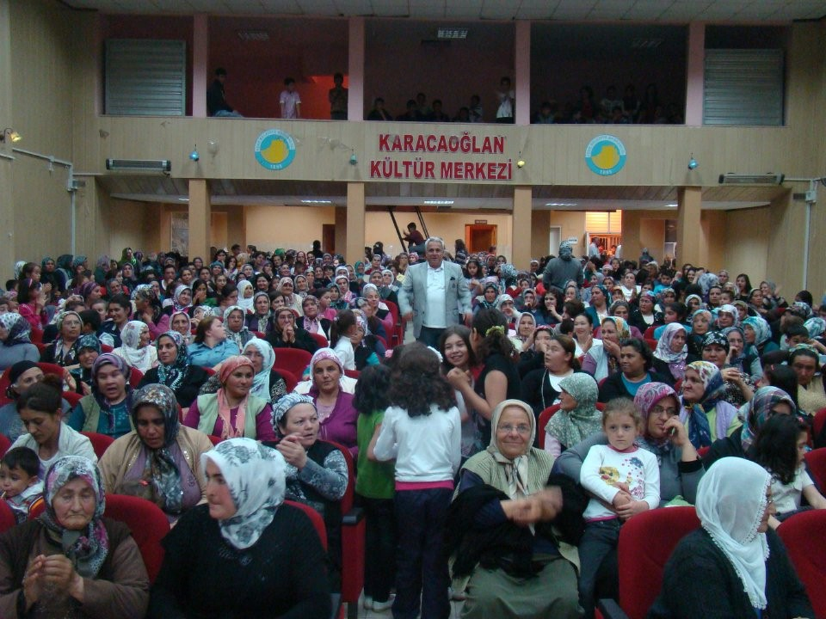 Başkan Sel, Annelerle Bir Araya Geldi