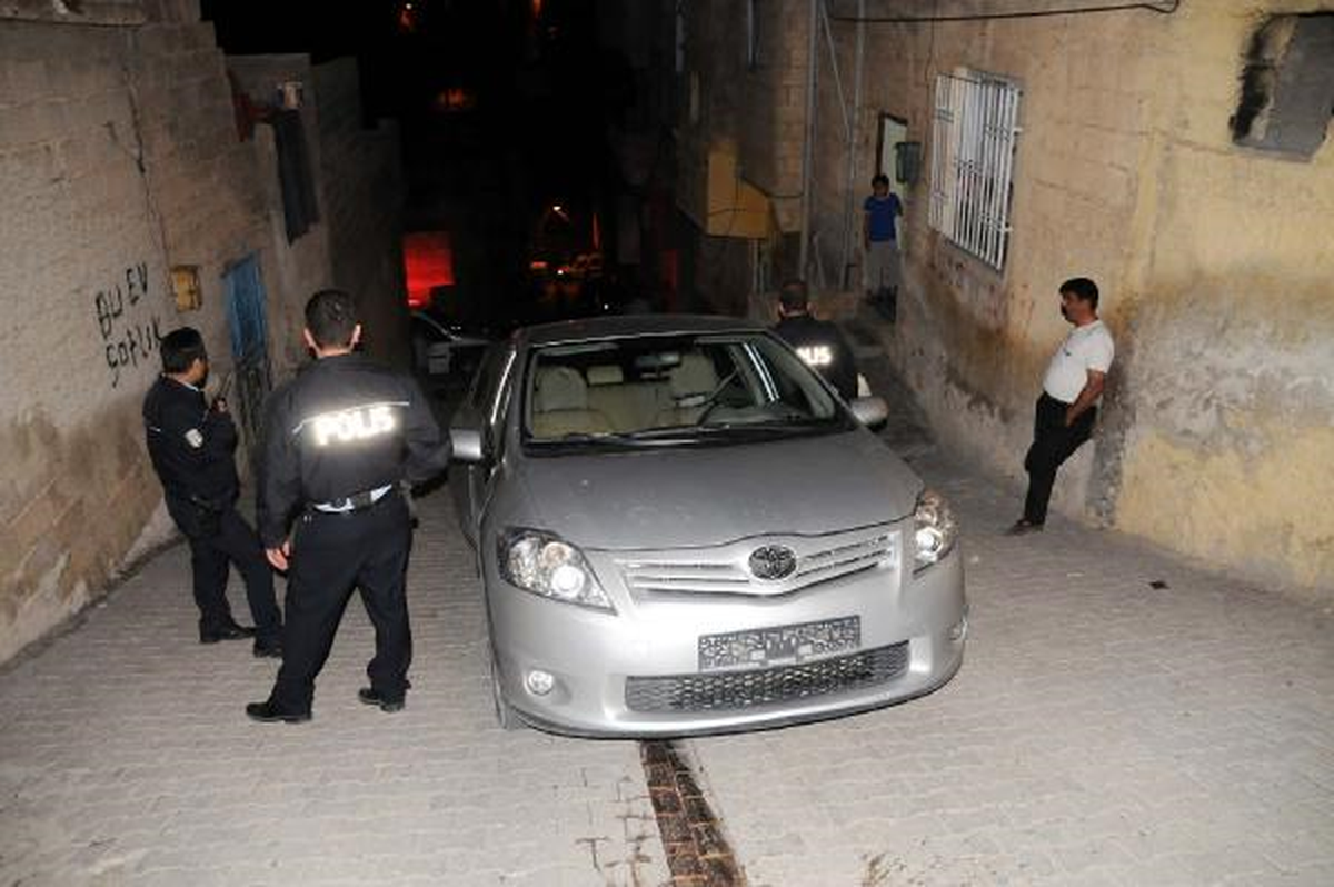 \'Dur\' İhtarına Uymayan 2 Şüpheli Kovalamaca Sonucu Yakalandı