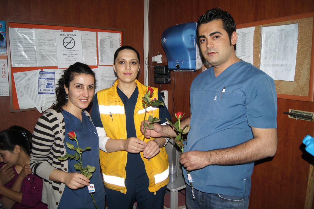 Ebeler ve Hemşireler Haftası ile Anneler Günü'ne Ortak Kutlama