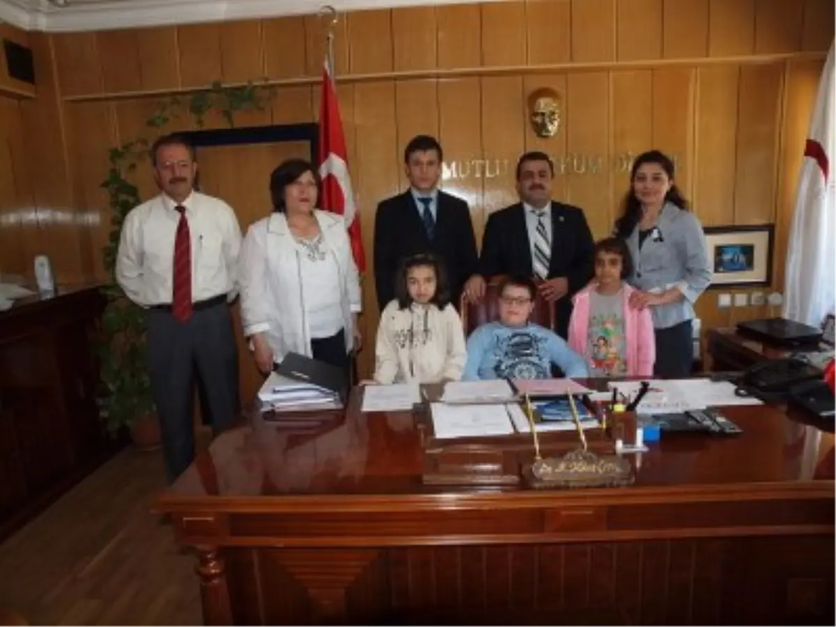 Engellilerden Sağlık Müdürüne Ziyaret