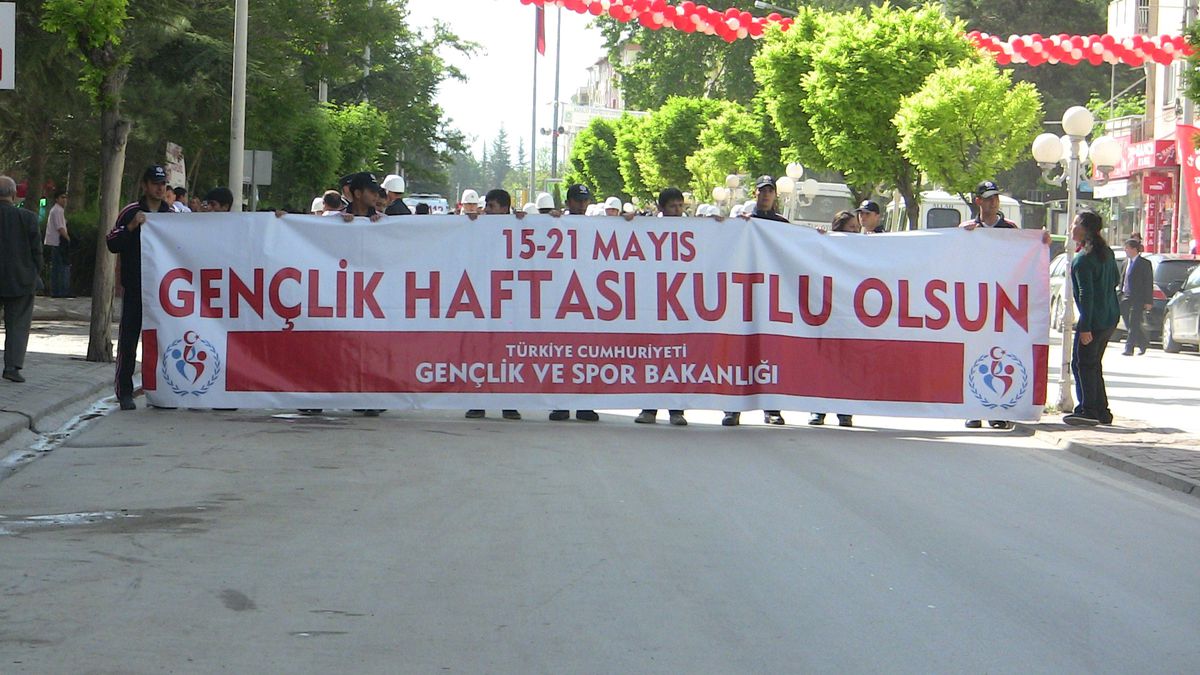 Ereğli\'de Gençlik Yürüyüşü