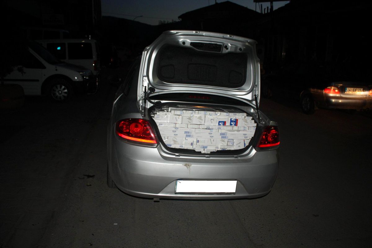 Erzincan\'da 5 Bin 900 Paket Kaçak Sigara Ele Geçirildi