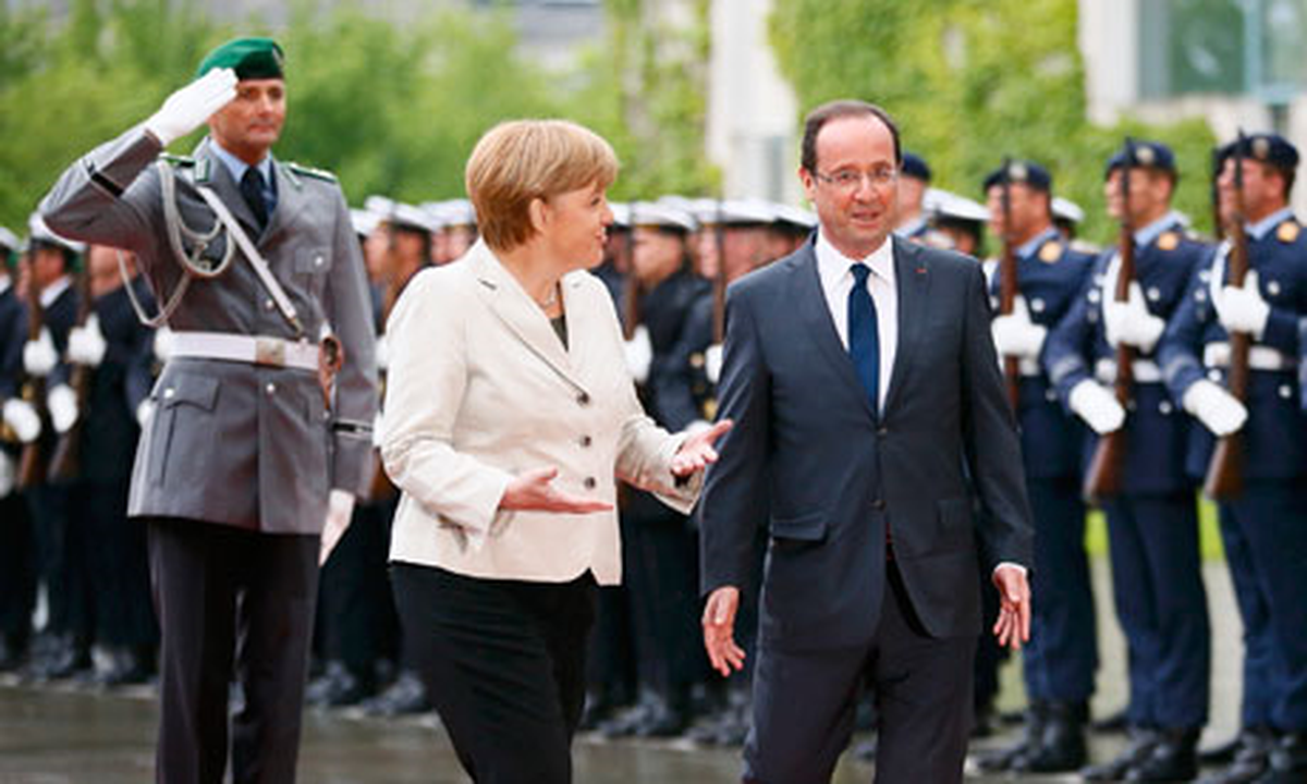 Hollande, İlk Resmi Ziyaretini Berlin'e Yaptı