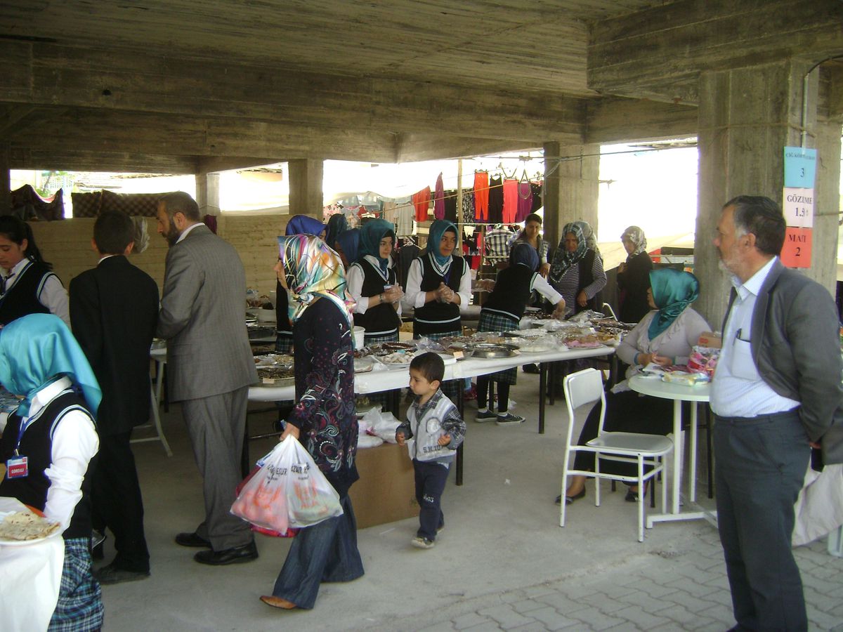 İmam Hatip Lisesi Kermesine Yoğun İlgi