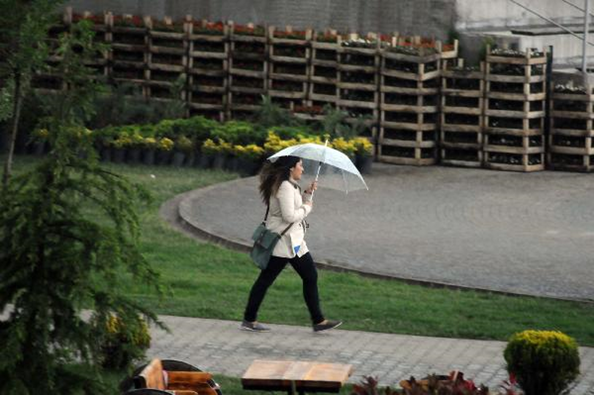 İstanbul\'u Korkutan Fırtına Böyle Çıktı