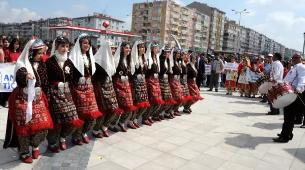 Kayseri\'de Gençlik Yürüyüşü