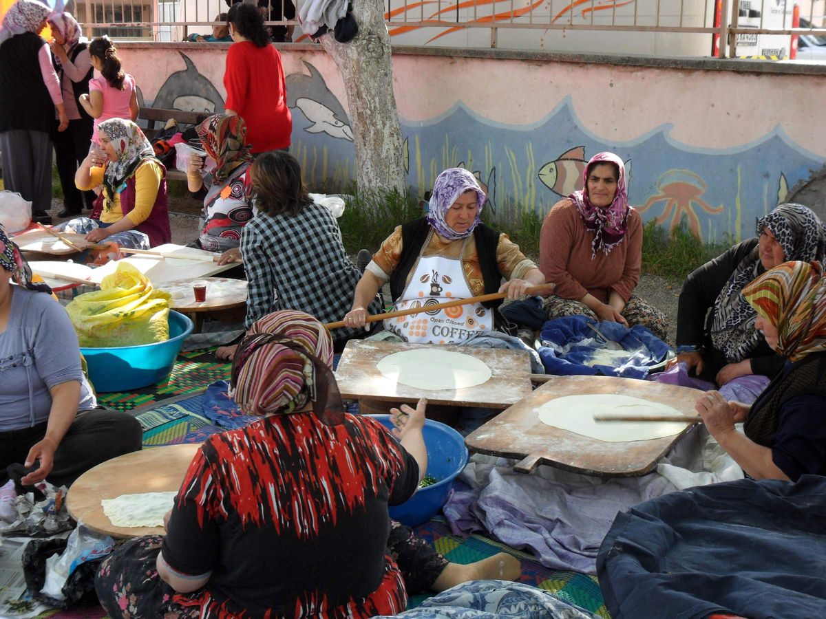 Kula Kenan Evren İlköğretim Okulu'nda Kermes