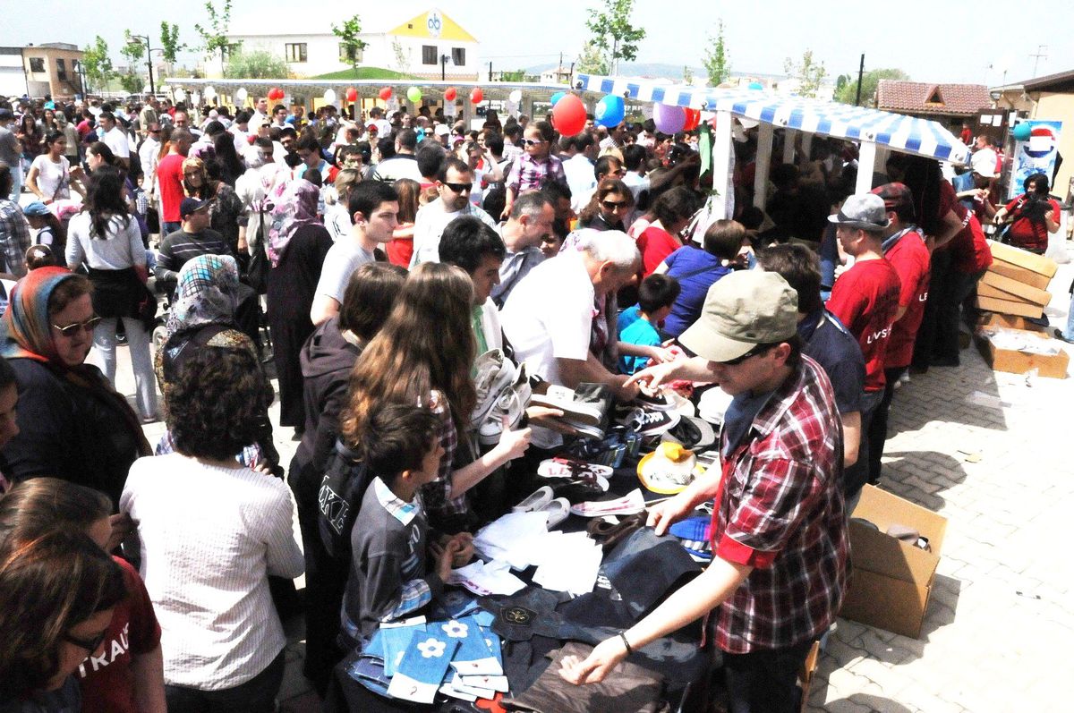 Levi\'s Engelliler İçin Kermes Düzenledi
