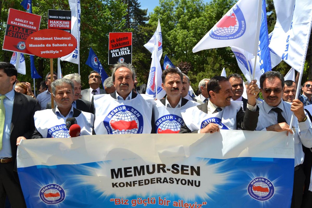 Memur - Sen\'den Zam Protestosu