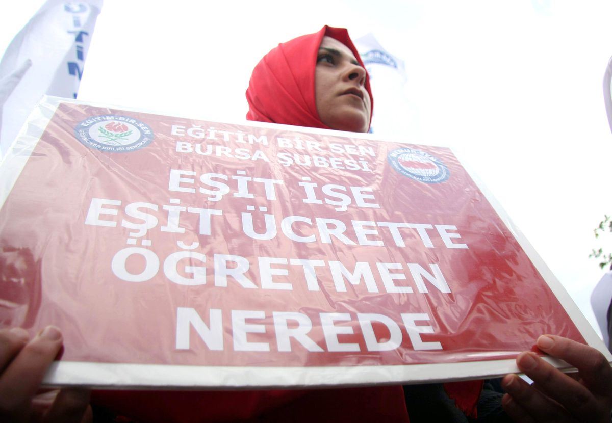 Memurlardan Toplu Sözleşme Teklifine Cem Yılmaz Benzetmesi