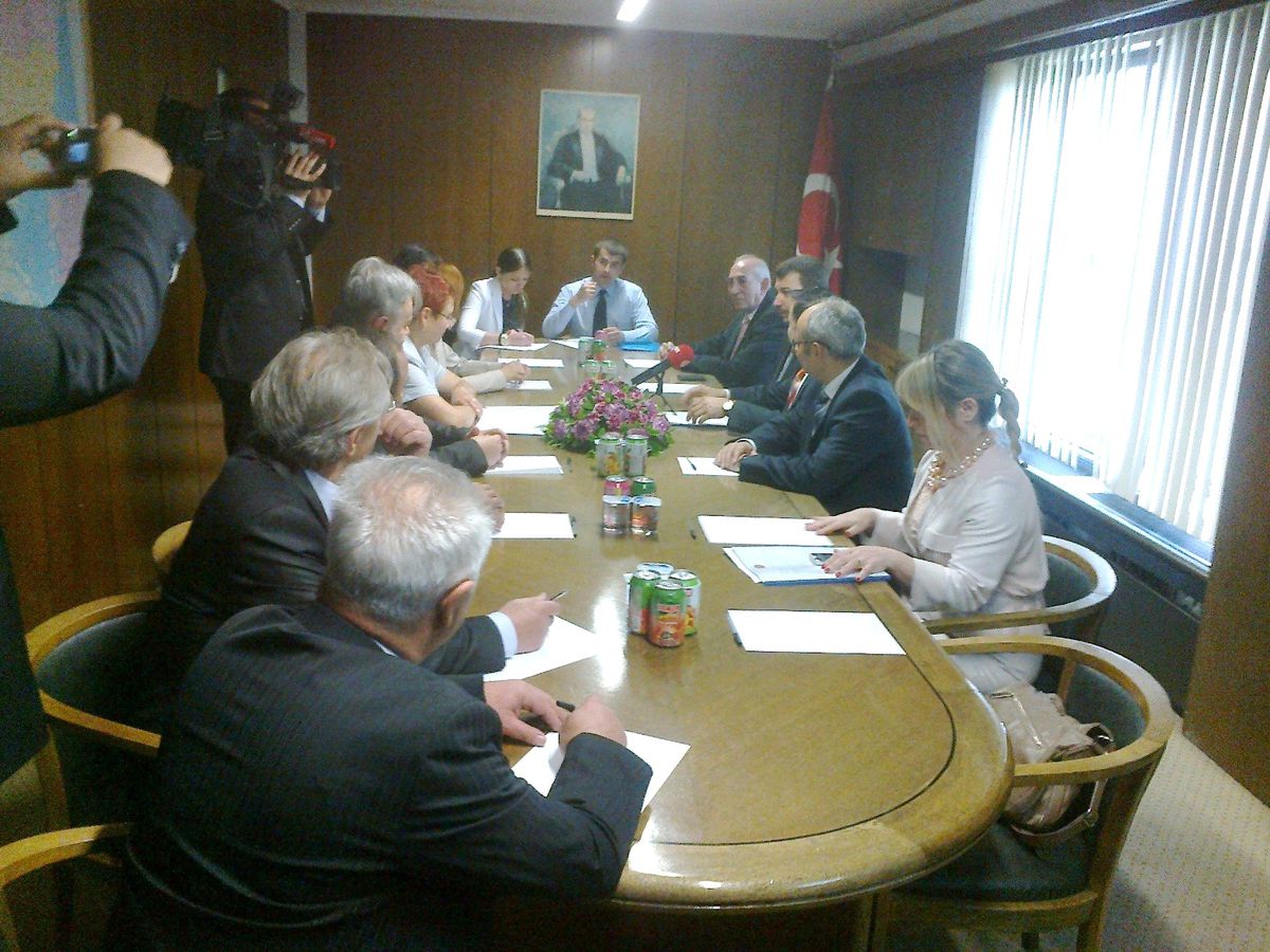 Milletvekili Candan Moldova Heyetini TBMM'de Ağırladı