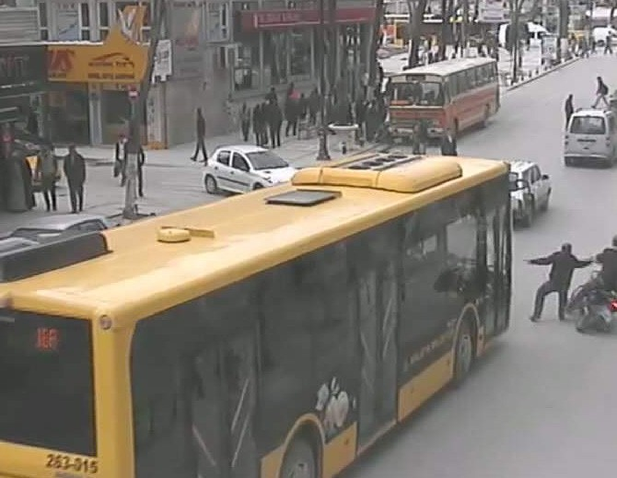 Motosiklet Kazaları Mobese Kamerasında