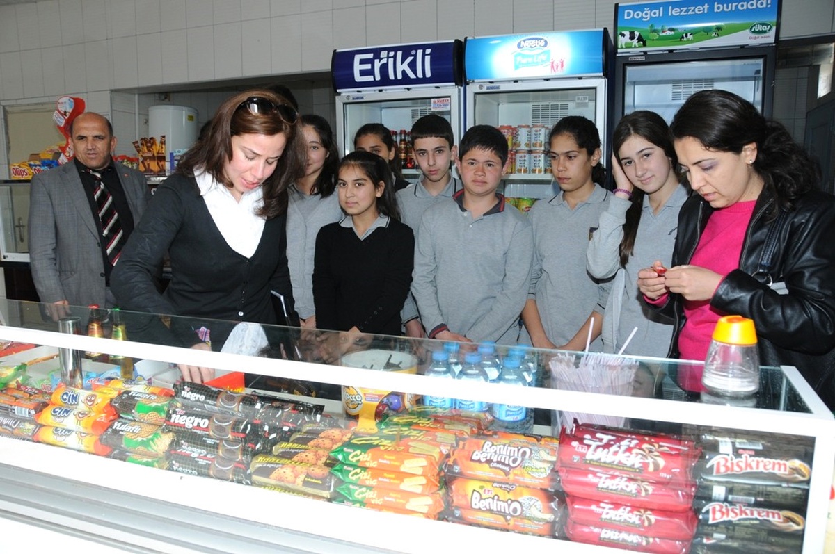 Okul Kantinleri Öğrencilerle Birlikte Denetleniyor