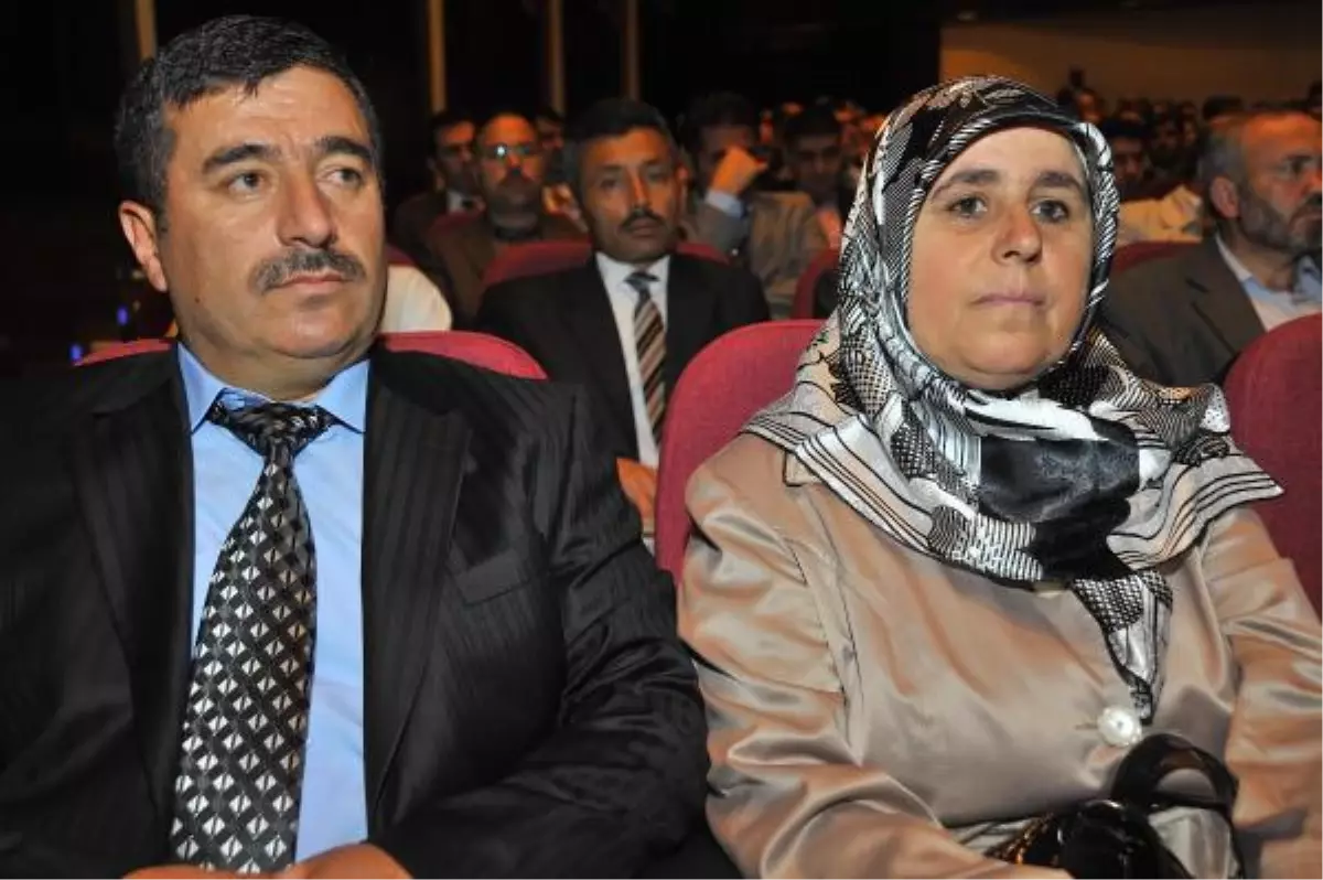 Örnek Koca ve Böbreğini Verdiği Eşine \'Yılın Ailesi\' Ödülü